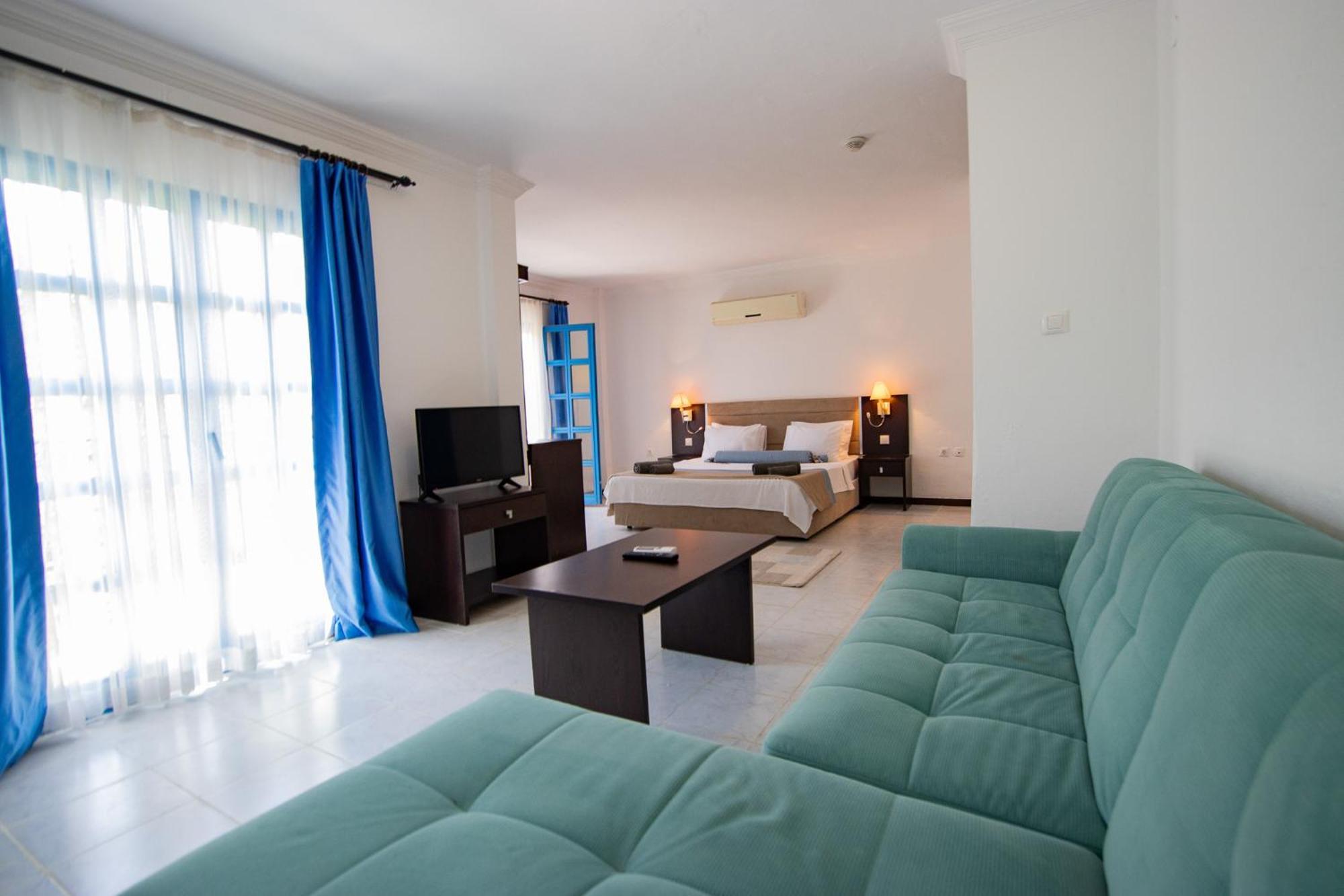 Ladonia Hotels Zemda Guemuesluek Exterior photo