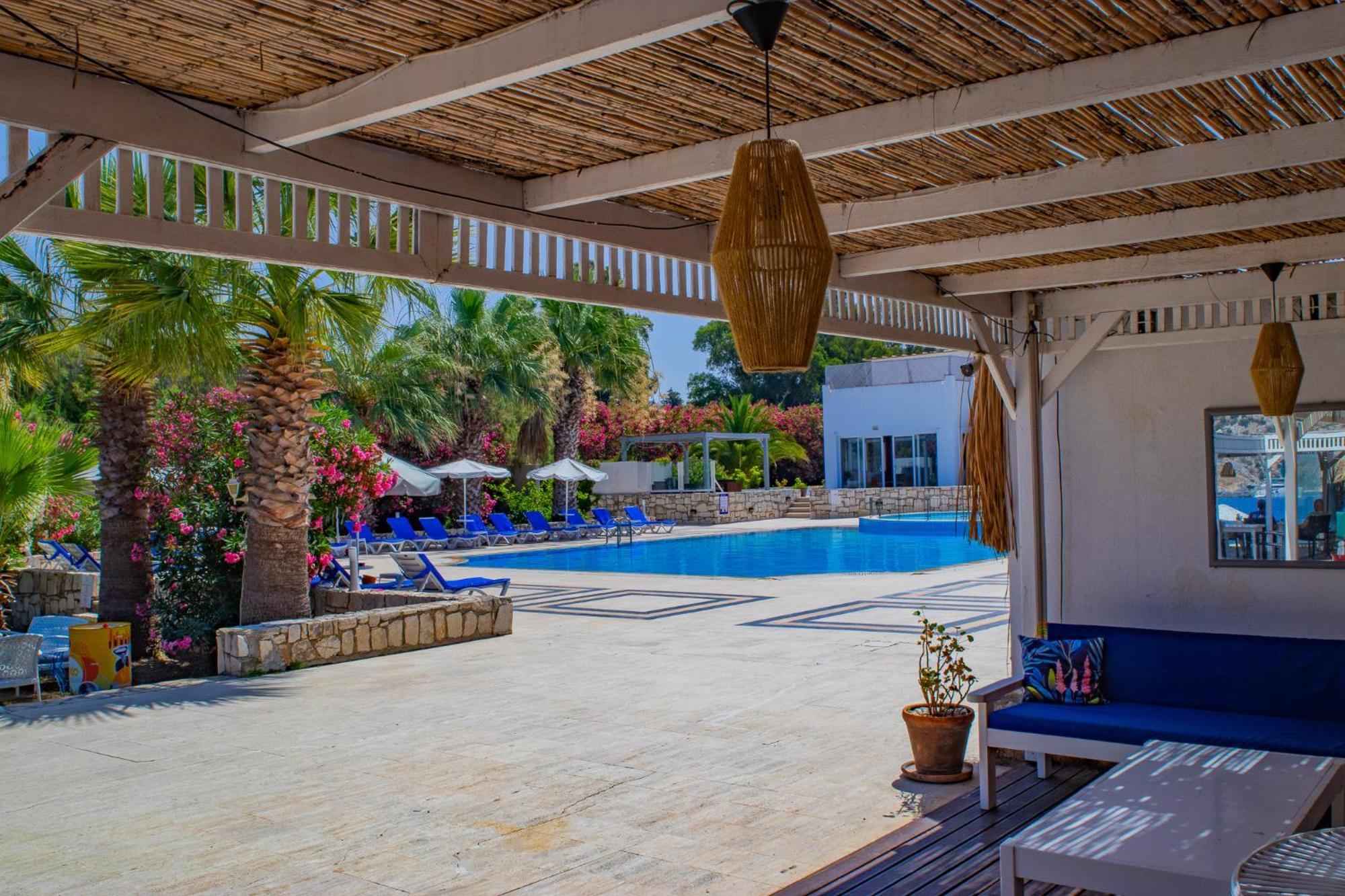 Ladonia Hotels Zemda Guemuesluek Exterior photo