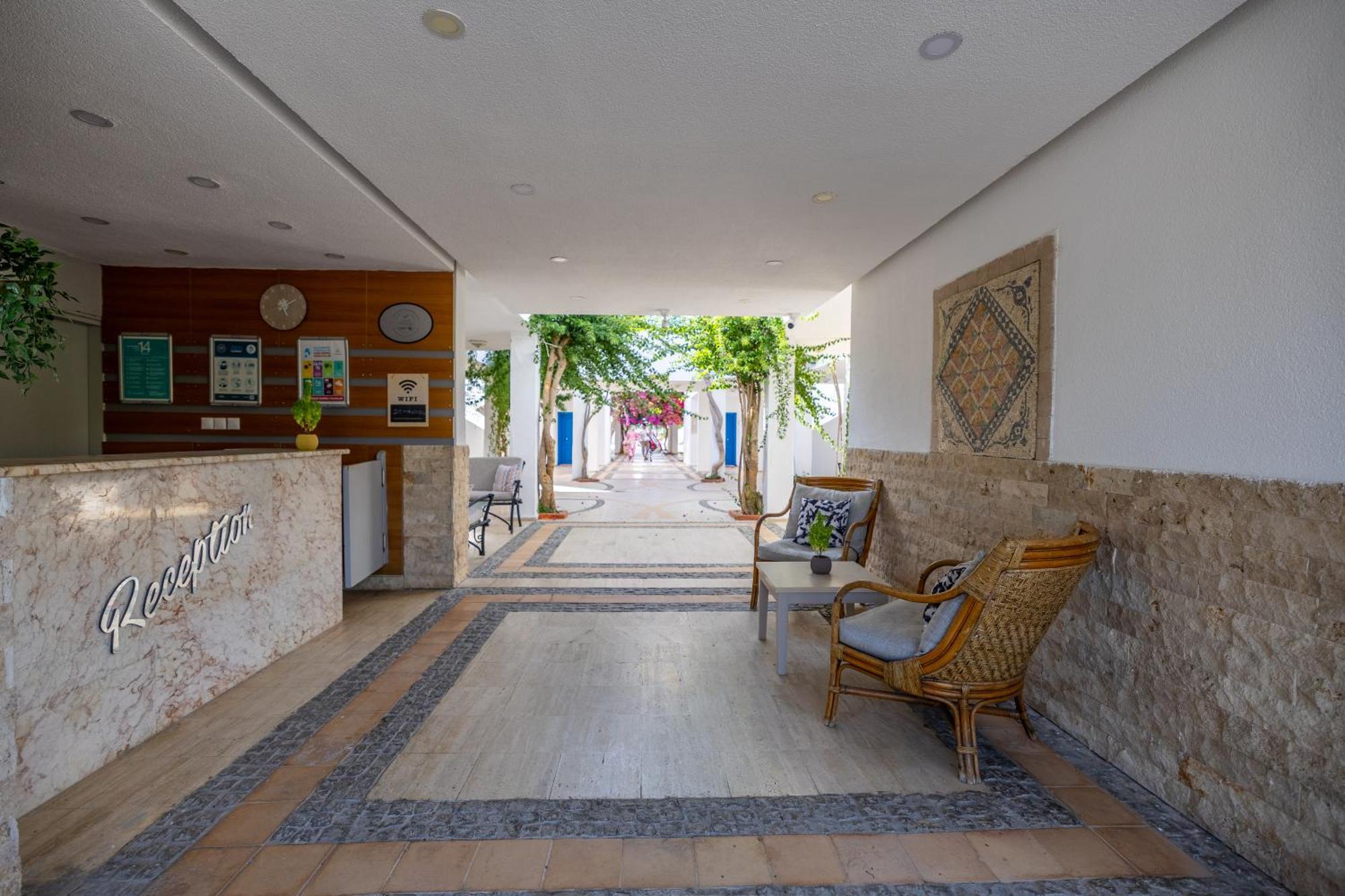 Ladonia Hotels Zemda Guemuesluek Exterior photo